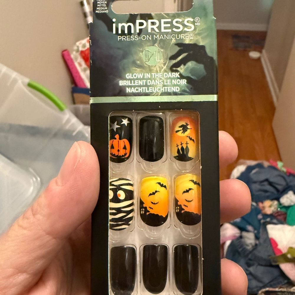 imPRESS Halloween Glow Press-On Nails - Black and Orange